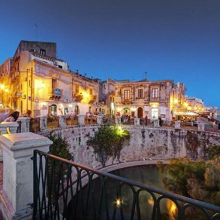 Casa Pinco Apartment Сиракуза Екстериор снимка